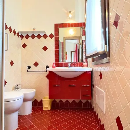 Immersi Nella Natura, Vicino Al Mare, Domo Sape Porto Pollo